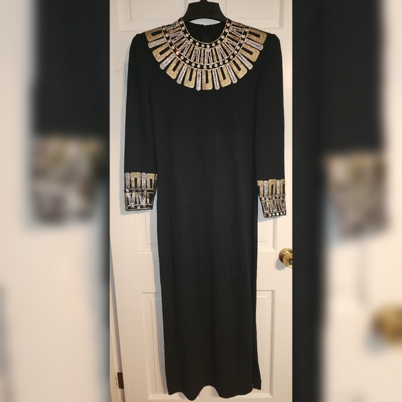 St. John Collection Dresses & Skirts - ST. JOHN Black Santana Knit Pailette Maxi Dress 10